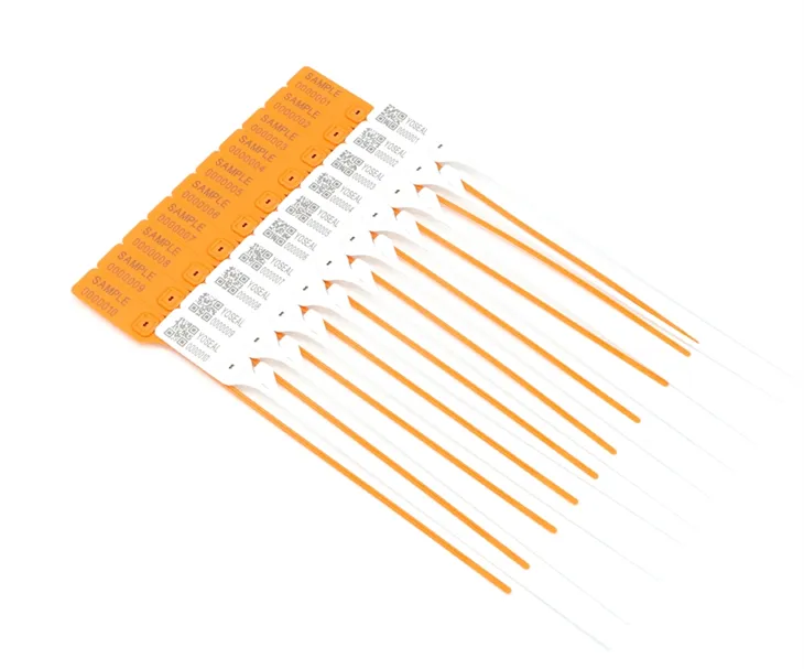 Tirare le guarnizioni di plastica strette